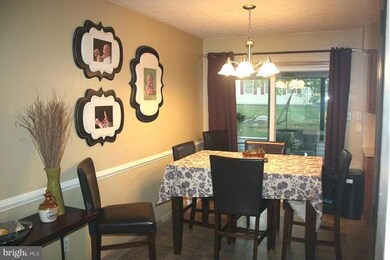 2913 Fillmore Dr, Chambersburg, PA 17201 - photo 6