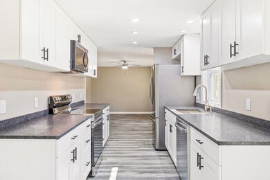 62 Hutchins St, Concord, NH 03303 - photo 2