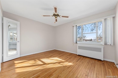 220-06 Stronghurst Ave unit Upper, Queens Village, NY 11427 - photo 4