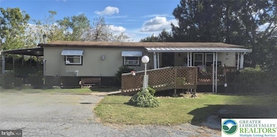 8774 Breinig Run Cir unit 342, Breinigsville, PA 18031 - photo 2