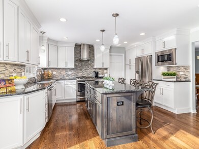 2168 Riverlea Cir, Naperville, IL 60565 - photo 5