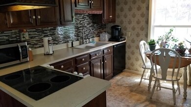 277 Shartle Place, North Tonawanda, NY 14120 - photo 5