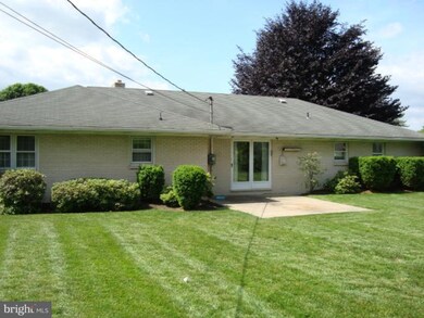 16602 Mosby Dr, Williamsport, MD 21795 - photo 5