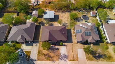 1061 Lazar Dr, Eagle Pass, TX 78852 - photo 5