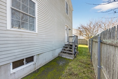 321 King St, Fall River, MA 02724 - photo 4