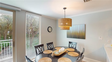 Dining area and balcony