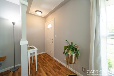 7-web-or-mls-1140-meadowlane-drive-se