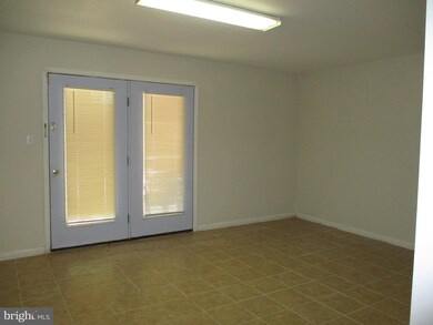 100 Victoria Square, Frederick, MD 21702 - photo 3