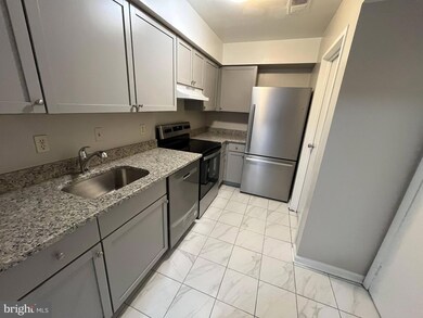 9686 Hagel Cir unit 37/E, Lorton, VA 22079 - photo 2