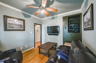 1327 Glourie Dr, Houston, TX 77055 - photo 6