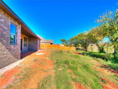 2500 NE 15th St, Moore, OK 73160 - photo 6