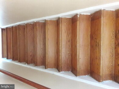 4002 Balfern Ave, Baltimore, MD 21213 - photo 4