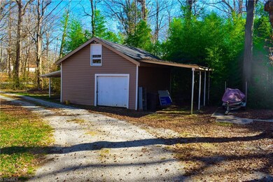 20 x 24 detached garage and workshop with lights and electricity.
