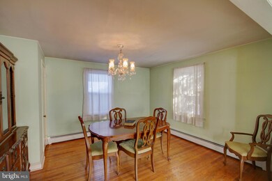 835 W 4th St, Lansdale, PA 19446 - photo 5
