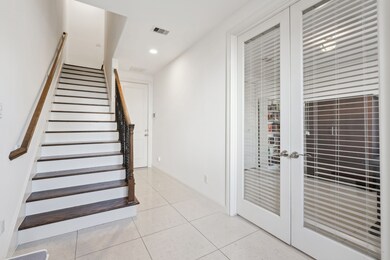 On the ground level, you are greeted with a spacio