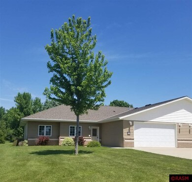 2302 Lake Ave, New Ulm, MN 56073 - photo 7