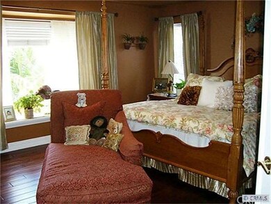 Spacious Master Bedroom With Sitting Area