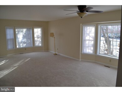 901 Coventry Pointe Ln, Pottstown, PA 19465 - photo 3