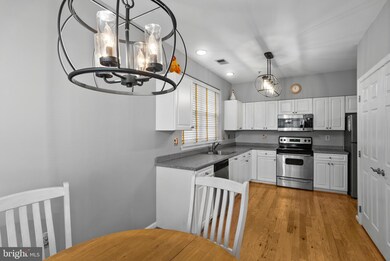 2421 Lizbec Ct unit 11C, Crofton, MD 21114 - photo 6