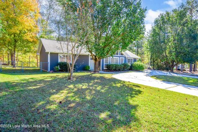 931 Lakeshore Dr, Jacksons Gap, AL 36861 - photo 2