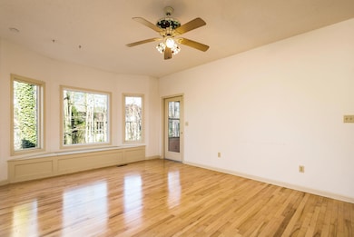 Eat in Kitchen/Dining Room