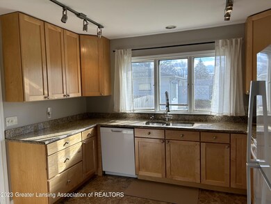 906 Kitchen