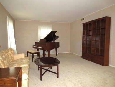 51 Avalon Ln, Matawan, NJ 07747 - photo 3