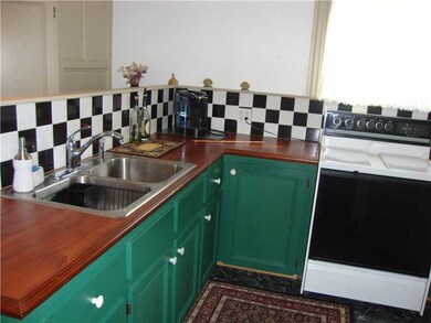 Kitchen. COUNTRY KITCHEN
