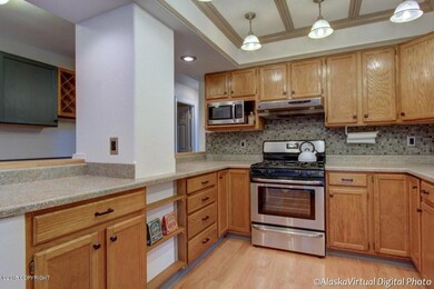 Kitchen W/Large Counter Space