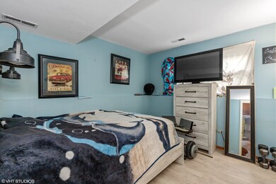 2800 W Cornelia Ave, Waukegan, IL 60085 - photo 5