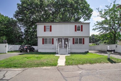 3-5 Angelo St, Springfield, MA 01119 - photo 4