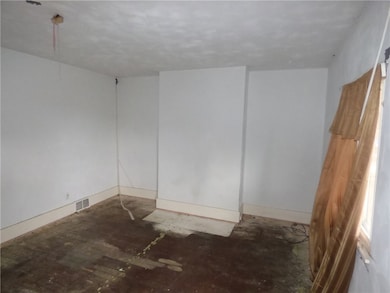 1021 Rue Grande Vue St, Pittsburgh, PA 15220 - photo 5