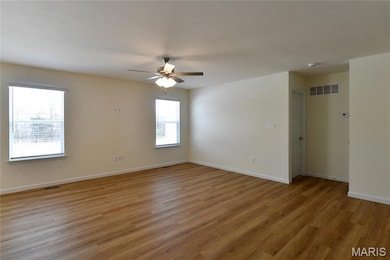 537 Apple Orchard Ln, Wentzville, MO 63385 - photo 5