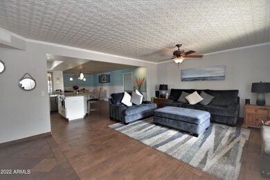 Family Room (2)