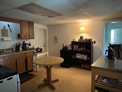 47 Washington Ave, Keene, NH 03431 - photo 2