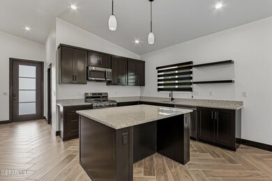 1433 Thar Desert Dr, Chaparral, NM 88081 - photo 3