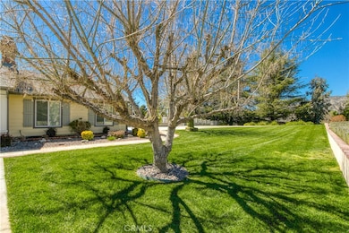 9886 Onyx St, Yucaipa, CA 92399 - photo 6