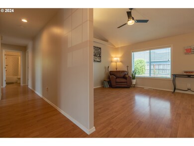 825 Pinehurst Ave NE, Keizer, OR 97303 - photo 2