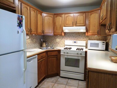 71 Quince Ct unit 274, Red Bank, NJ 07701 - photo 5