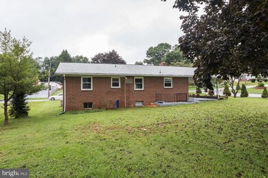 6611 Marvin Ave, Sykesville, MD 21784 - photo 3