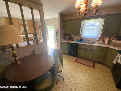 608 Yatesville Rd, Pittston, PA 18640 - photo 4