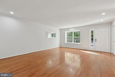 202 Coventry Pointe Ln, Pottstown, PA 19465 - photo 3