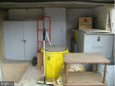 4035 Elmora Ave, Baltimore, MD 21213 - photo 4