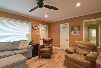 2106 Robinhood Rd, Albany, GA 31707 - photo 6