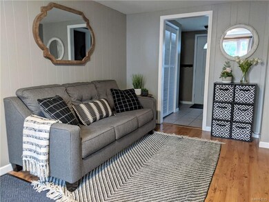 1254 Greenbrier Ln, North Tonawanda, NY 14120 - photo 4