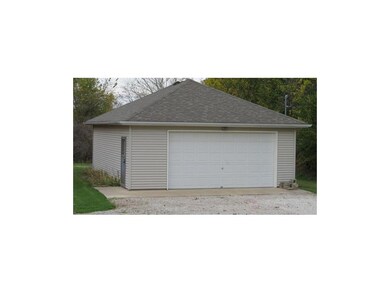 Detached garage