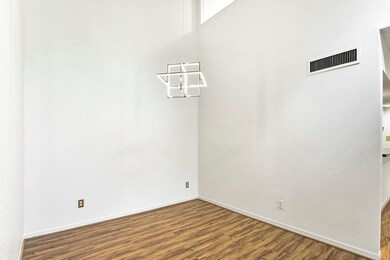 11820 Barryknoll Ln unit 60, Houston, TX 77024 - photo 6