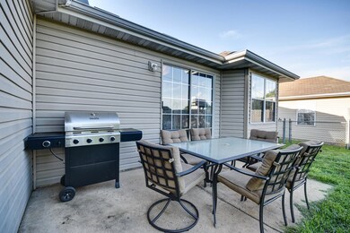 887 S Hickory Ln-24