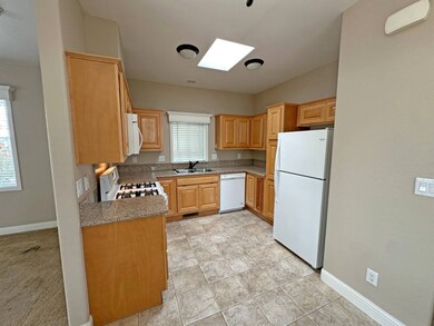 1221 E Cypress Ave unit 48, Redding, CA 96002 - photo 2