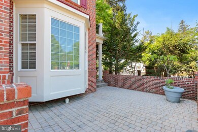 5815 Falls Gate Ct, Falls Church, VA 22041 - photo 5